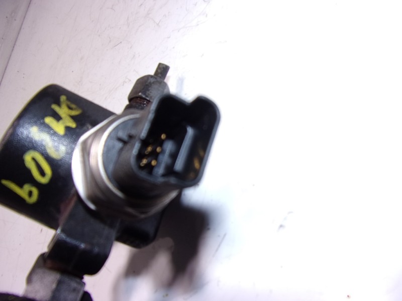 Recambio de rampa inyectora para dacia duster ambiance 4x2 referencia OEM IAM 8200584034 R9144Z070R 