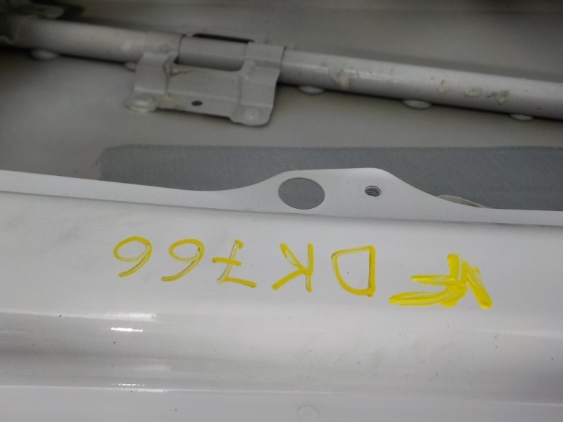 Recambio de puerta delantera derecha para hyundai i40 1.7 crdi cat referencia OEM IAM 760043Z000  