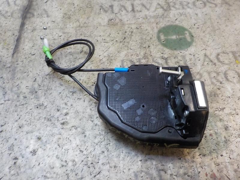 Recambio de cerradura puerta trasera derecha para toyota auris hybrid business referencia OEM IAM 6905005051  