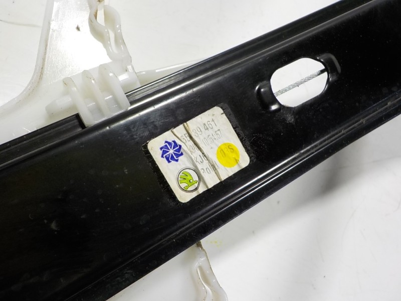 Recambio de elevalunas trasero izquierdo para skoda kamiq (nw4) 1.0 tsi referencia OEM IAM 654839461 654839461 