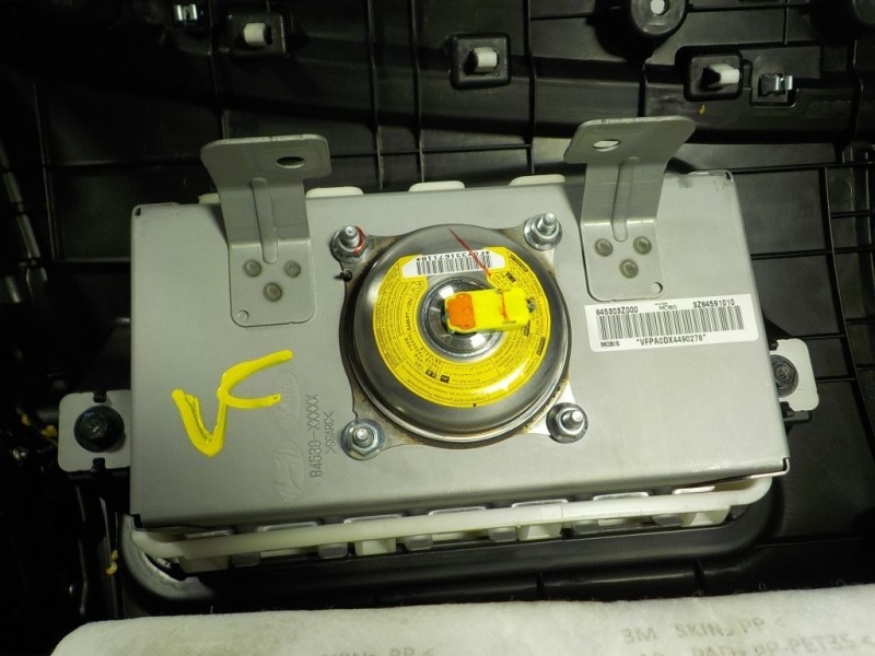 Recambio de salpicadero para hyundai i40 1.7 crdi cat referencia OEM IAM 845303Z000  847103Z000RY