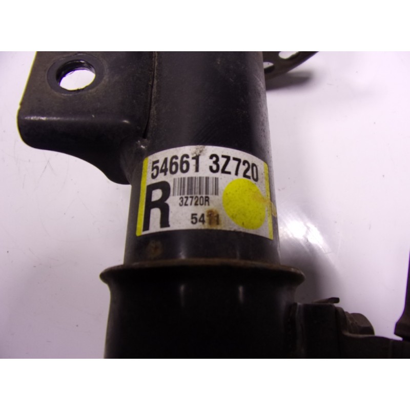 Recambio de amortiguador delantero derecho para hyundai i40 1.7 crdi cat referencia OEM IAM 546613Z720 546613Z720 