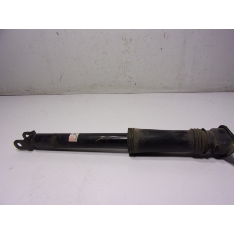 Recambio de amortiguador trasero derecho para hyundai i40 1.7 crdi cat referencia OEM IAM 553113Z710 553113Z710 