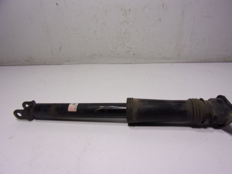 Recambio de amortiguador trasero derecho para hyundai i40 1.7 crdi cat referencia OEM IAM 553113Z710 553113Z710 
