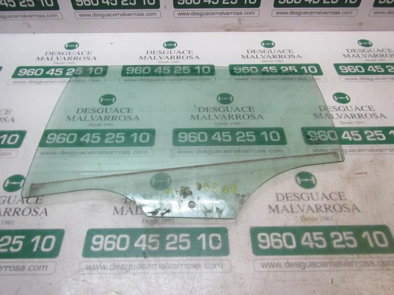 Recambio de cristal puerta trasero izquierdo para opel insignia berlina edition referencia OEM IAM 13311982  