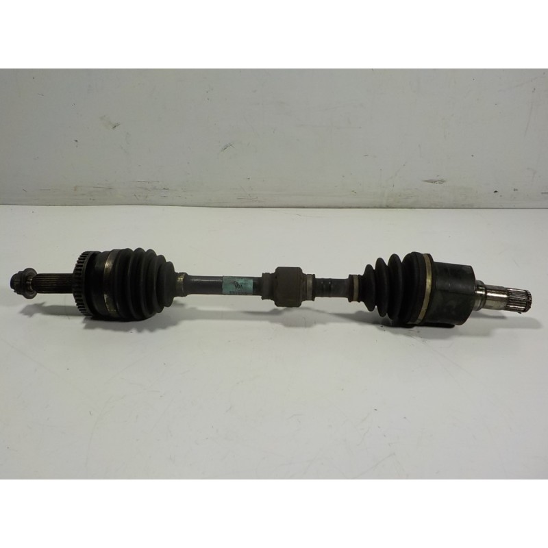 Recambio de transmision izquierda para hyundai i40 1.7 crdi cat referencia OEM IAM 495003Z400 4950032400 