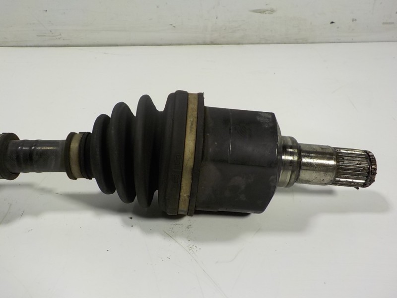 Recambio de transmision izquierda para hyundai i40 1.7 crdi cat referencia OEM IAM 495003Z400 4950032400 