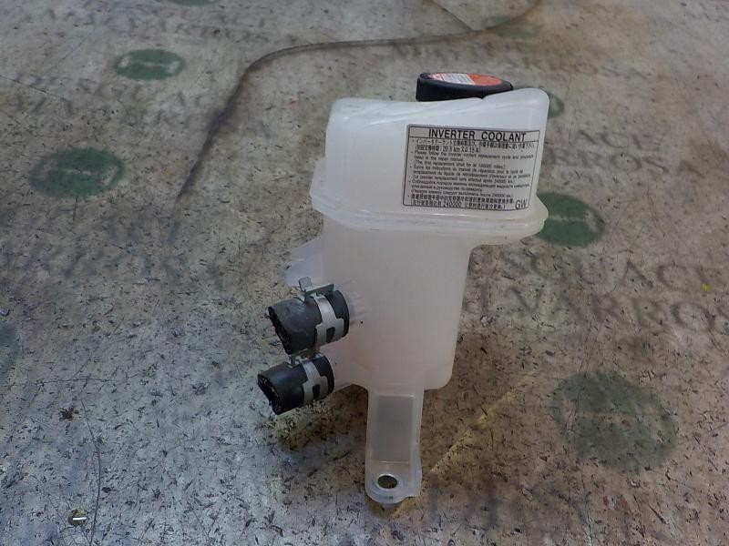 Recambio de deposito expansion para toyota auris hybrid business referencia OEM IAM G91H002011  