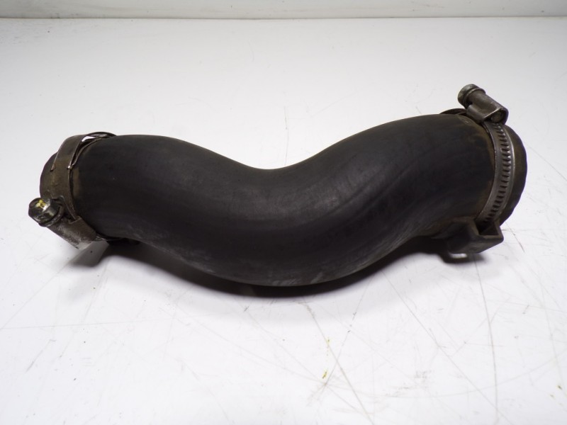 Recambio de tubo intercooler para hyundai i40 1.7 crdi cat referencia OEM IAM 282732A800  