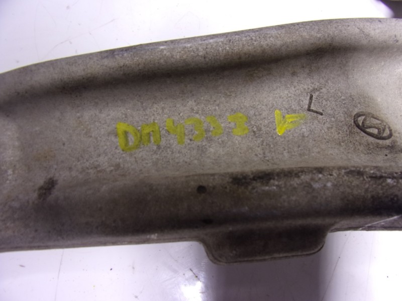 Recambio de brazo suspension inferior delantero izquierdo para hyundai i40 1.7 crdi cat referencia OEM IAM 545003Z700  