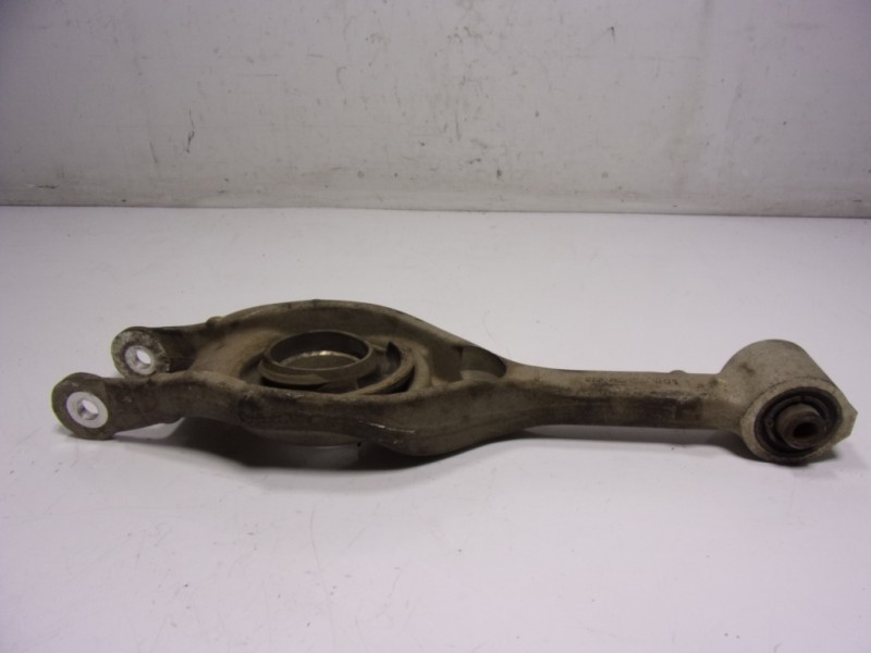 Recambio de brazo suspension inferior trasero derecho para hyundai i40 1.7 crdi cat referencia OEM IAM 552203Z055  