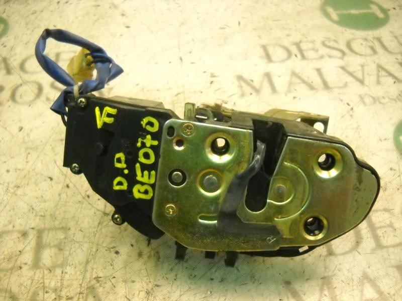 Recambio de cerradura puerta delantera derecha para kia carnival td ls referencia OEM IAM 0K55258310C  