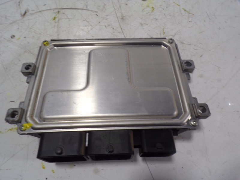 Recambio de centralita motor uce para peugeot 208 1.0 vti referencia OEM IAM 1608084980 9805321980 V29033054A