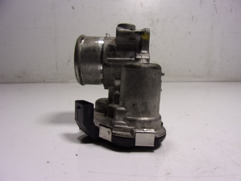 Recambio de caja mariposa para hyundai i40 1.7 crdi cat referencia OEM IAM 283202A600 0280750612 