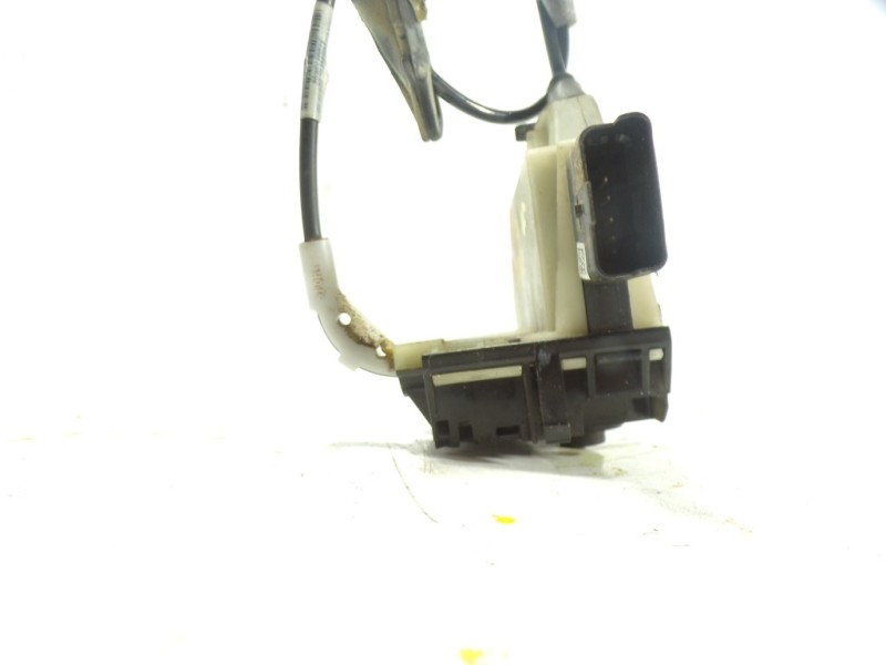 Recambio de cerradura puerta trasera derecha para peugeot 208 1.0 vti referencia OEM IAM 9688080780 9688080780 