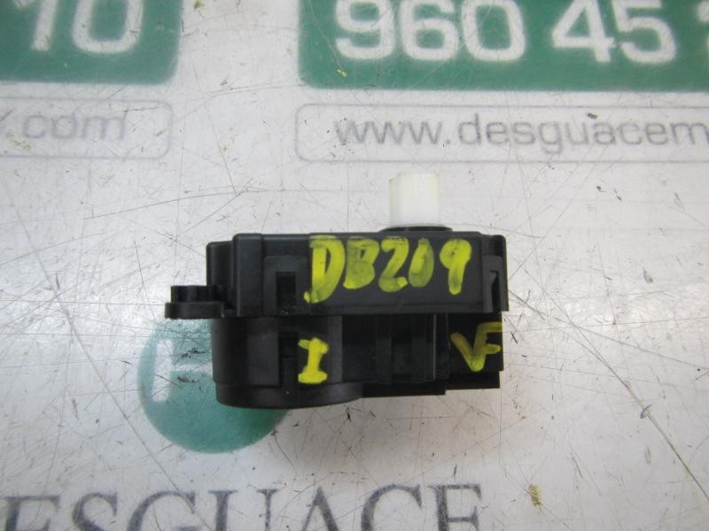 Recambio de motor apertura trampillas climatizador para opel insignia berlina edition referencia OEM IAM  52428455 52428455