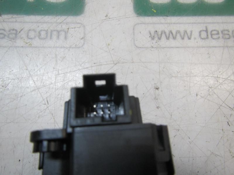 Recambio de motor apertura trampillas climatizador para opel insignia berlina edition referencia OEM IAM  52428455 52428455