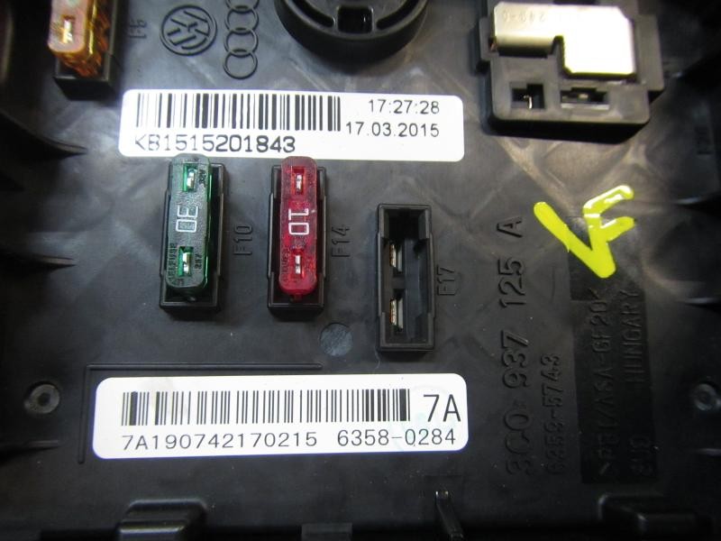 Recambio de caja reles / fusibles para seat alhambra (710) reference referencia OEM IAM 3C0937125A  