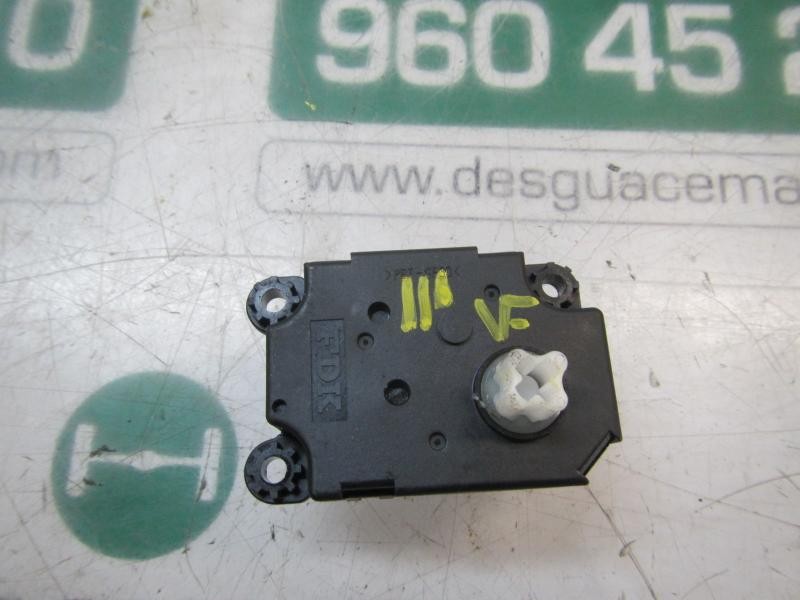 Recambio de motor apertura trampillas climatizador para opel insignia berlina edition referencia OEM IAM  52428455 52428455