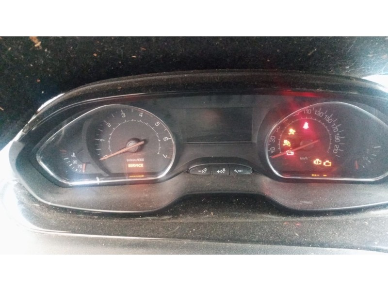Recambio de cuadro instrumentos para peugeot 208 1.0 vti referencia OEM IAM 9801904780 9801904780 