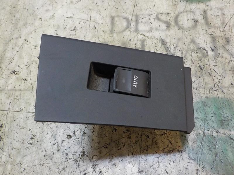 Recambio de mando elevalunas trasero izquierdo para toyota auris hybrid business referencia OEM IAM 8481002140  