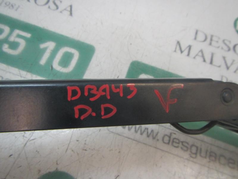 Recambio de brazo limpia delantero derecho para kia rio drive referencia OEM IAM 983211W000  