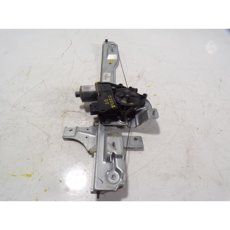 Recambio de elevalunas delantero izquierdo para peugeot 208 1.0 vti referencia OEM IAM 9673153280 9674254280 