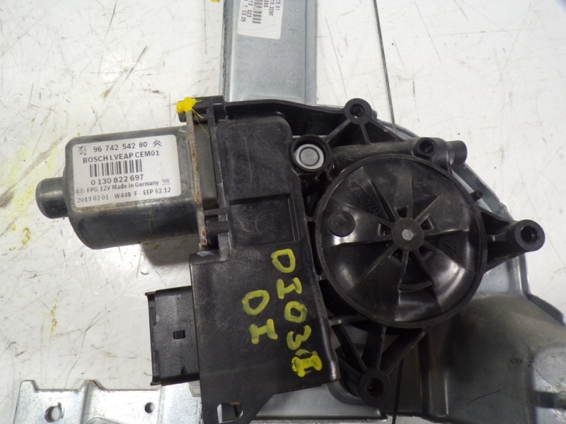 Recambio de elevalunas delantero izquierdo para peugeot 208 1.0 vti referencia OEM IAM 9673153280 9674254280 