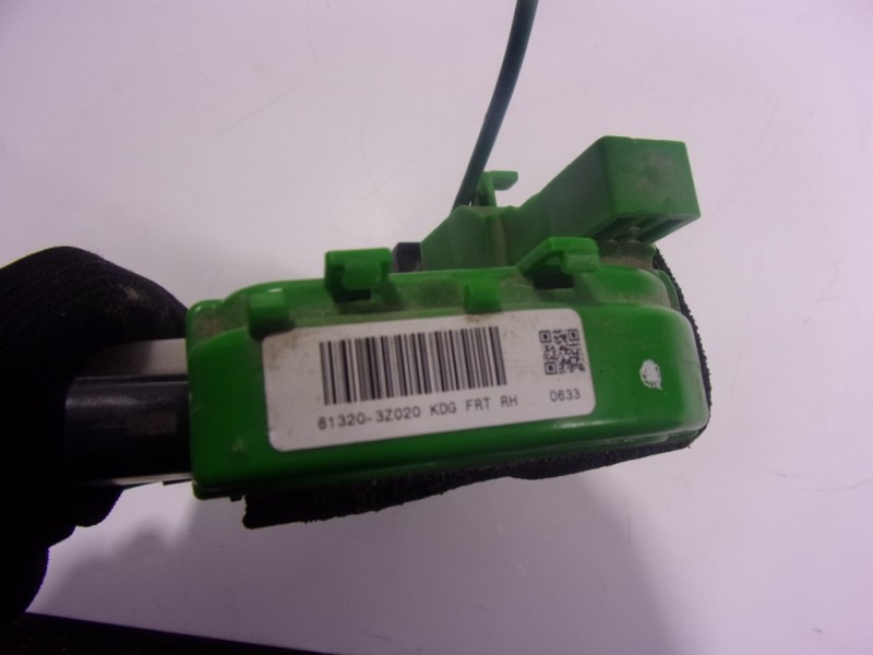 Recambio de cerradura puerta delantera derecha para hyundai i40 1.7 crdi cat referencia OEM IAM 813203Z020 813203Z020 