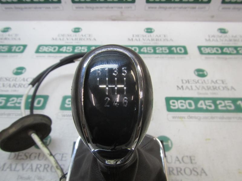 Recambio de palanca cambio para opel insignia berlina edition referencia OEM IAM 55563829  