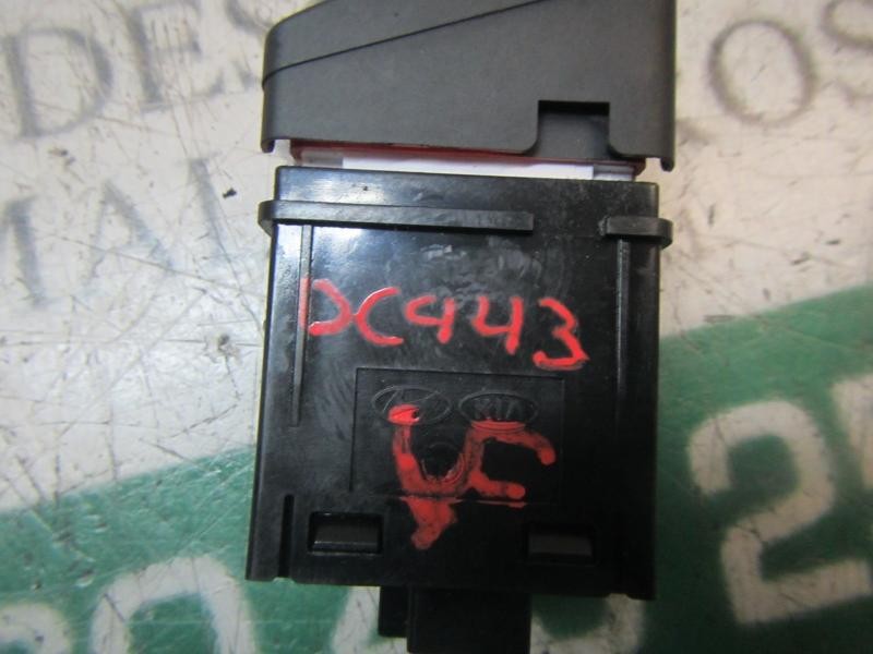 Recambio de warning para kia rio drive referencia OEM IAM 937901W000 299105395 299105395