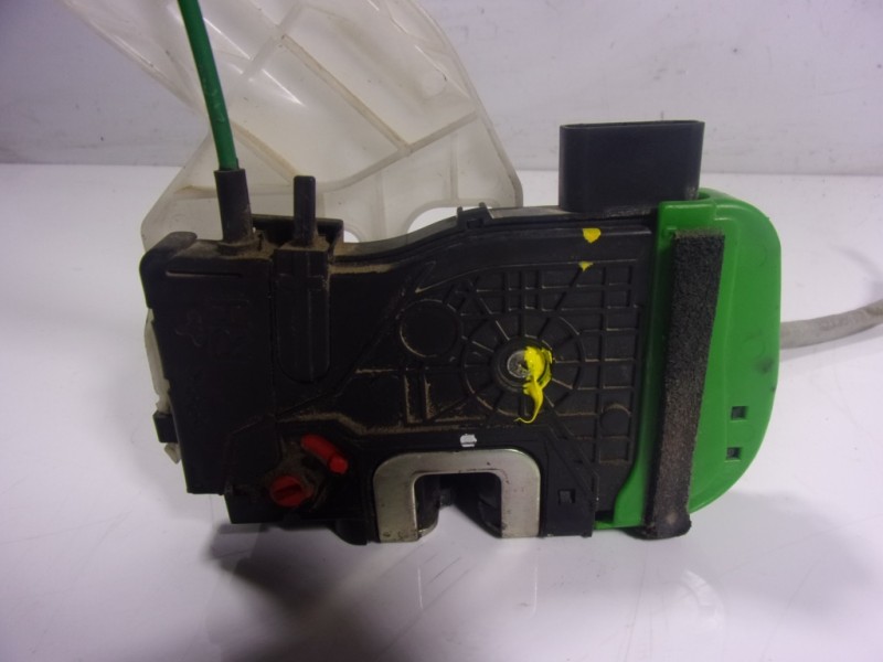 Recambio de cerradura puerta trasera derecha para hyundai i40 1.7 crdi cat referencia OEM IAM 814203Z000 814203Z000 