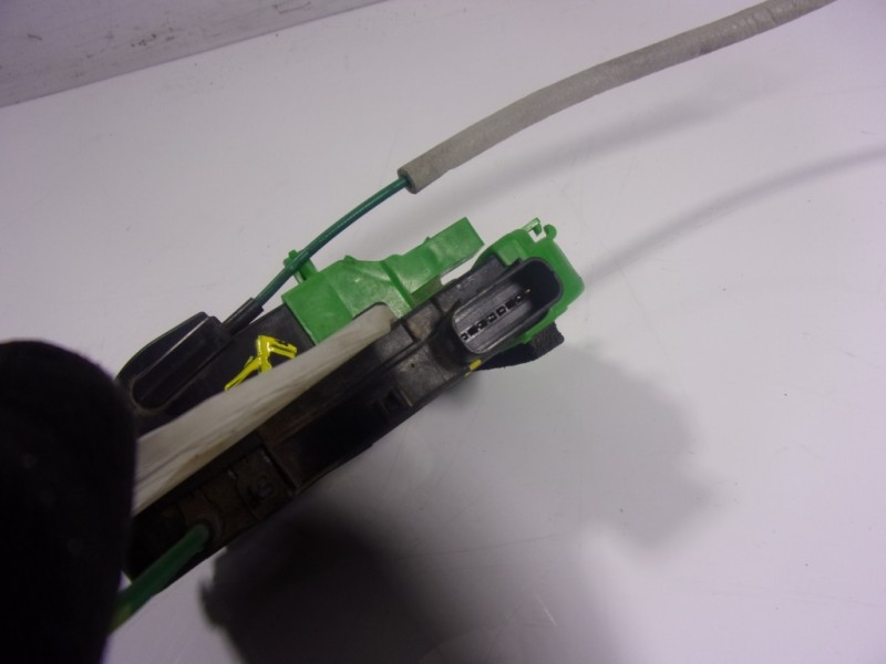 Recambio de cerradura puerta trasera derecha para hyundai i40 1.7 crdi cat referencia OEM IAM 814203Z000 814203Z000 