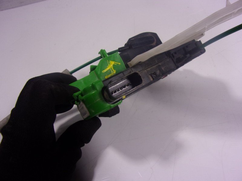 Recambio de cerradura puerta trasera izquierda para hyundai i40 1.7 crdi cat referencia OEM IAM 814103Z000 814103Z000 