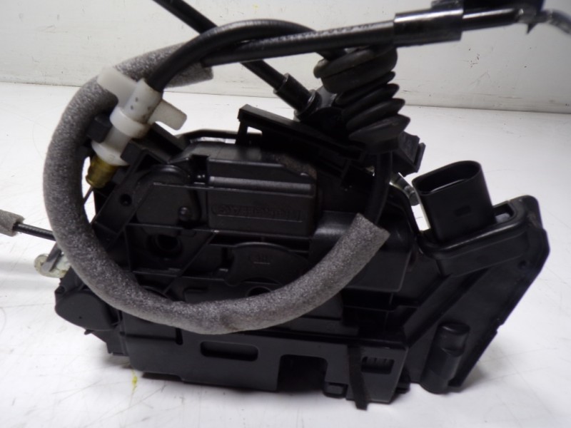 Recambio de cerradura puerta delantera derecha para volkswagen tiguan (5n1) 2.0 tdi referencia OEM IAM 5N1837016C 5N1837016A 