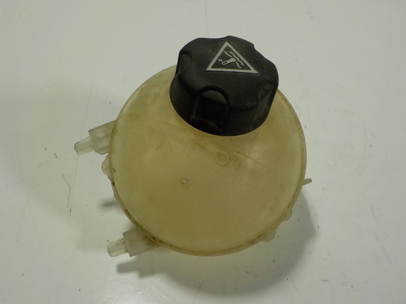 Recambio de deposito expansion para ds 5 1.6 blue-hdi fap referencia OEM IAM 1323X6 9684527680 9654310780