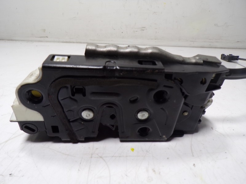 Recambio de cerradura puerta trasera derecha para volkswagen tiguan (5n1) 2.0 tdi referencia OEM IAM 5N0839016D 5N0839016A 