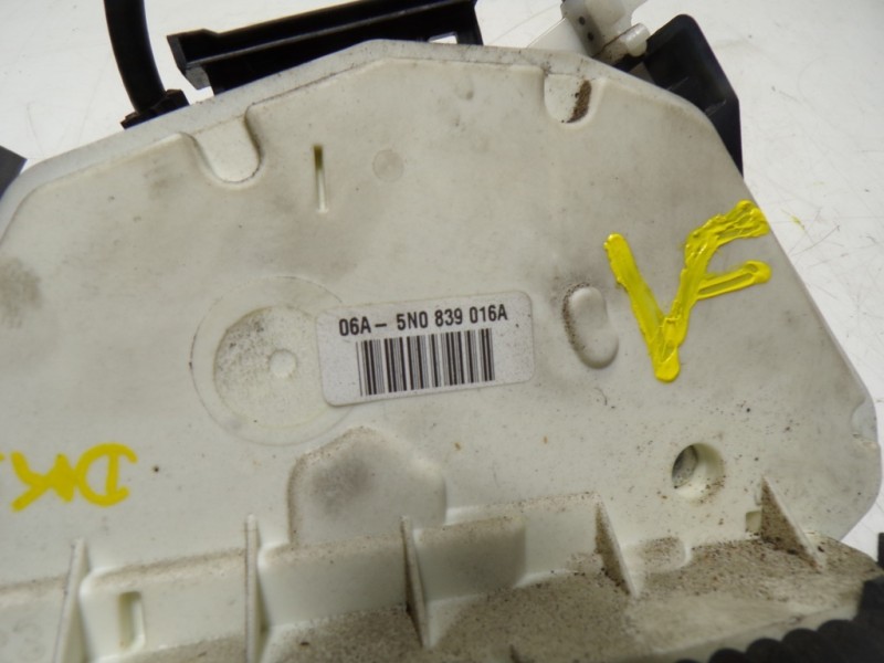 Recambio de cerradura puerta trasera derecha para volkswagen tiguan (5n1) 2.0 tdi referencia OEM IAM 5N0839016D 5N0839016A 