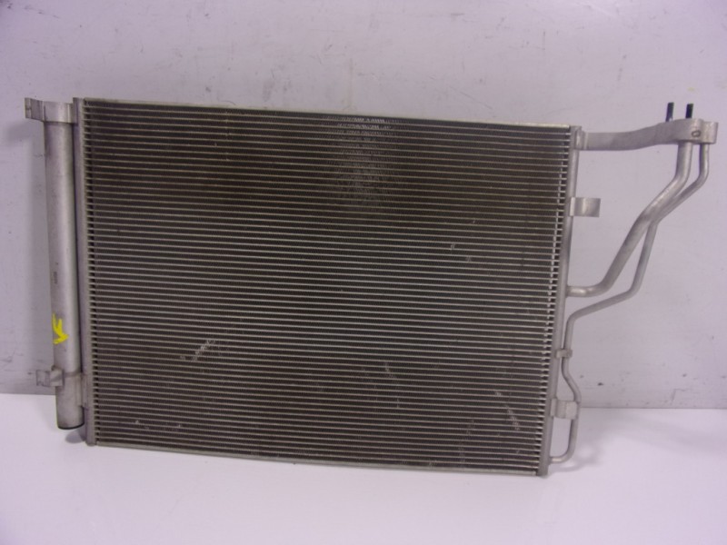 Recambio de condensador aire acondicionado para hyundai i40 1.7 crdi cat referencia OEM IAM 976063Z001  