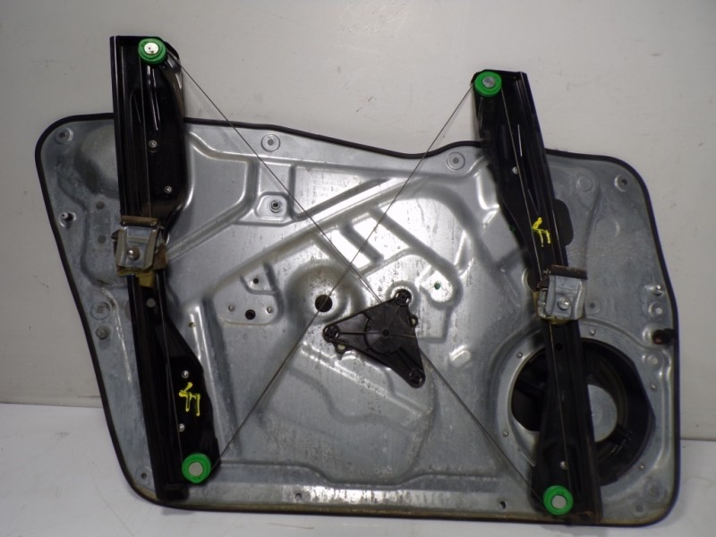 Recambio de elevalunas delantero derecho para volkswagen tiguan (5n1) 2.0 tdi referencia OEM IAM 5N0837462 5N1837730C 