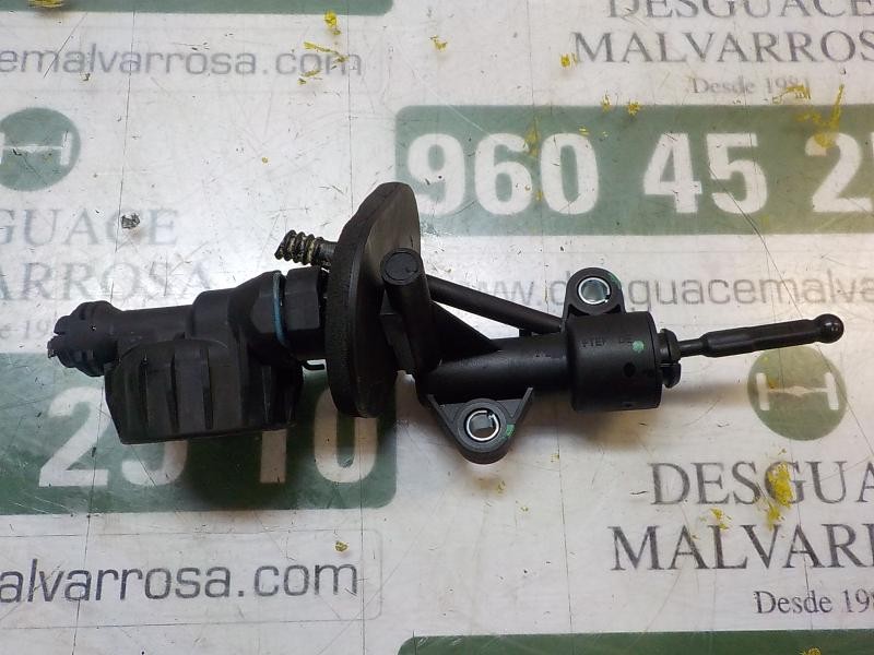 Recambio de bomba embrague para fiat linea (110) 1.4 cat referencia OEM IAM 55190993  