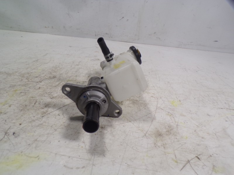 Recambio de bomba freno para toyota hilux (3b/3c/3d) doble cabina referencia OEM IAM 314700K100  