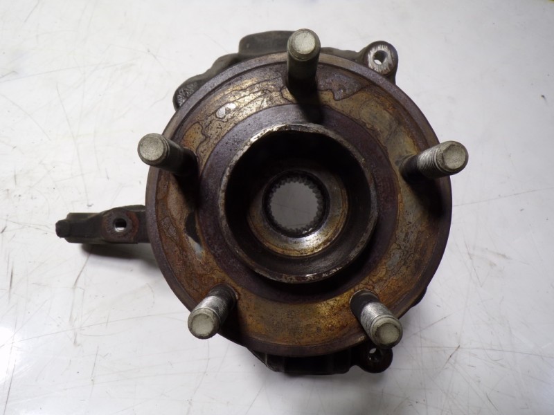 Recambio de mangueta delantera derecha para ford focus lim. 1.0 ecoboost cat referencia OEM IAM 1882874  