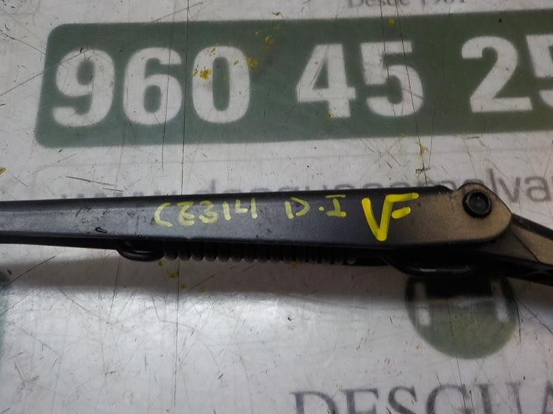 Recambio de brazo limpia delantero izquierdo para fiat linea (110) 1.4 cat referencia OEM IAM 51701422  