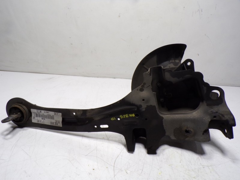Recambio de mangueta trasera derecha para ford focus lim. 1.0 ecoboost cat referencia OEM IAM 1780076  