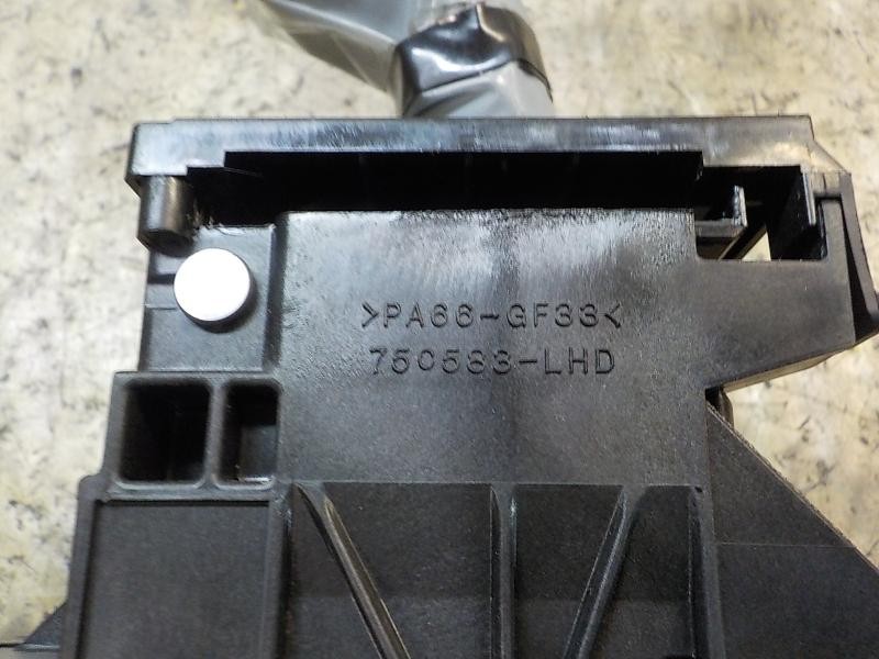 Recambio de palanca cambio para toyota auris hybrid business referencia OEM IAM 3355012J20  