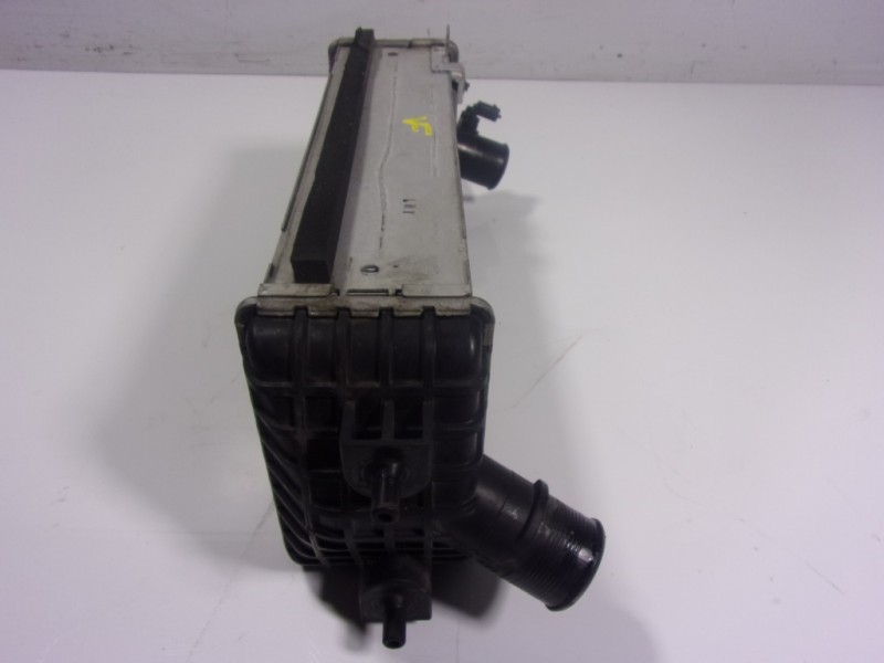 Recambio de intercooler para hyundai i40 1.7 crdi cat referencia OEM IAM 282712A540  