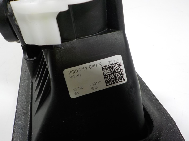 Recambio de palanca cambio para skoda kamiq (nw4) 1.0 tsi referencia OEM IAM 2Q0711049K 2Q0711049K 