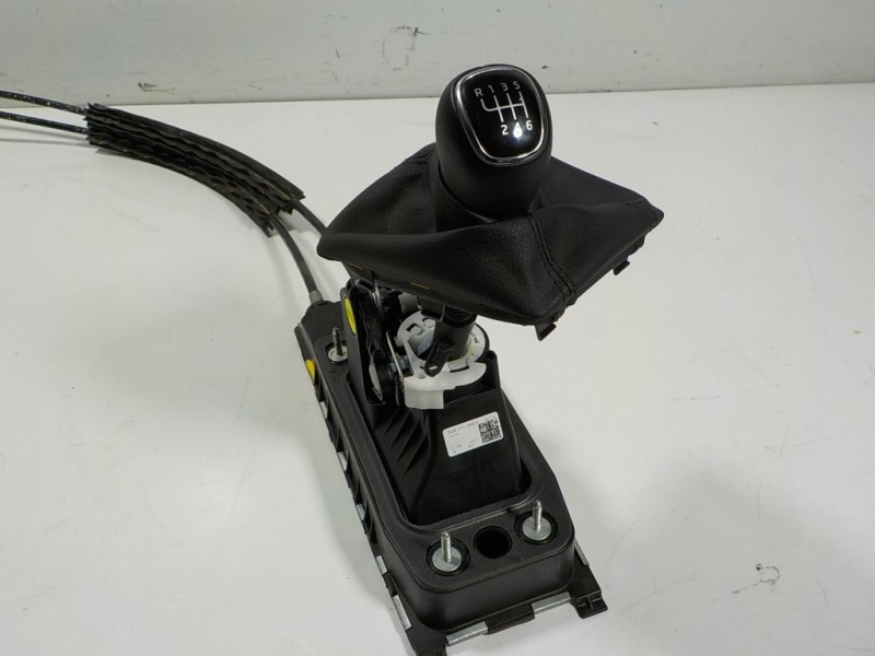 Recambio de palanca cambio para skoda kamiq (nw4) 1.0 tsi referencia OEM IAM 2Q0711049K 2Q0711049K 