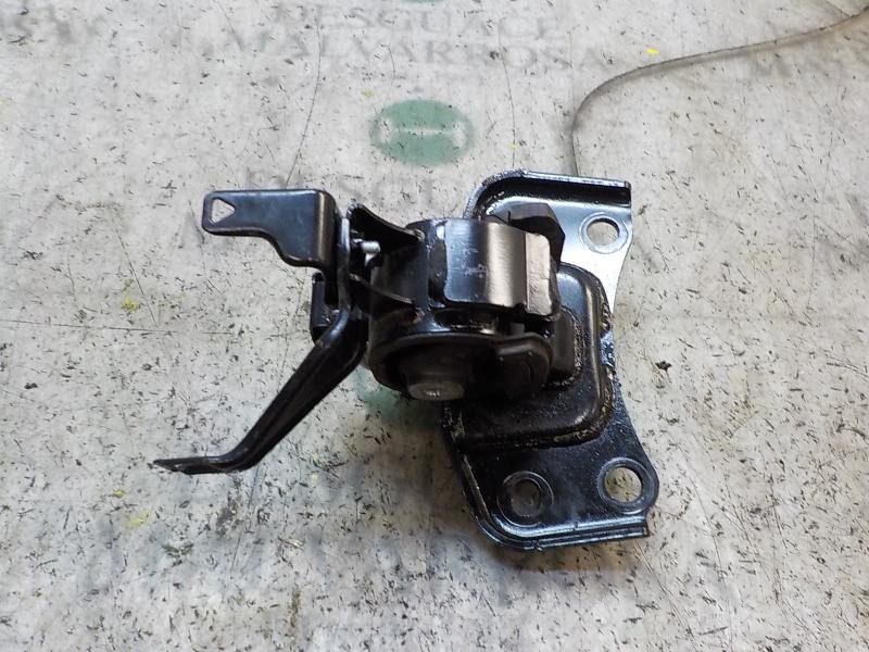 Recambio de soporte cambio para toyota auris hybrid business referencia OEM IAM 123720T290  